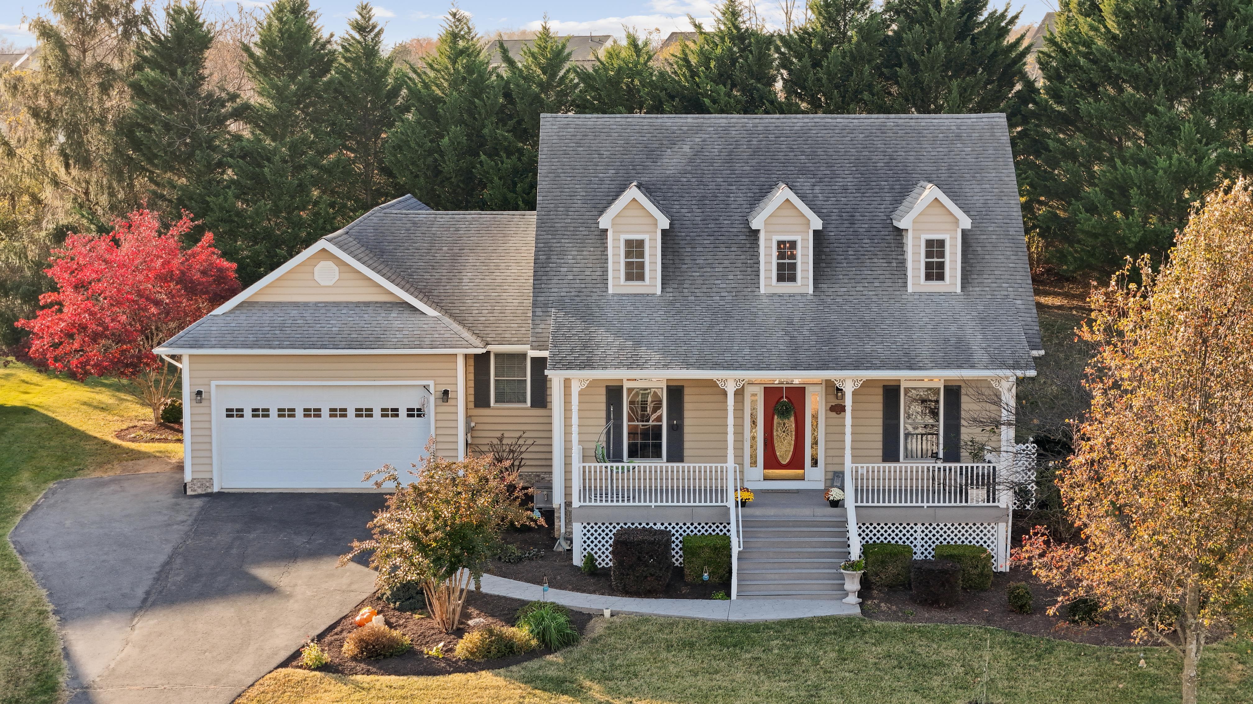Charming Cape Cod Home in Edinburg, VA Charming Cape Cod Home in Edinburg, VA