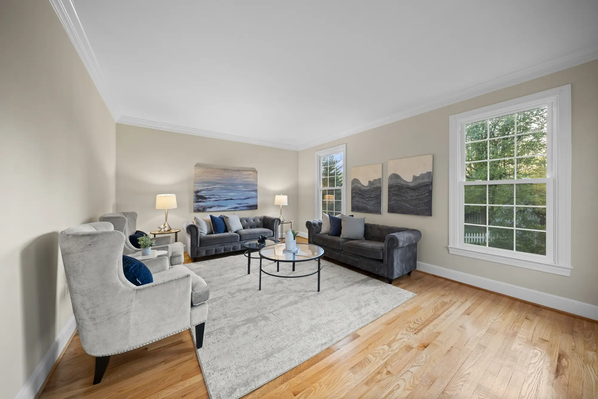 Spacious Oakton VA living room captured by Umedia real estate photography