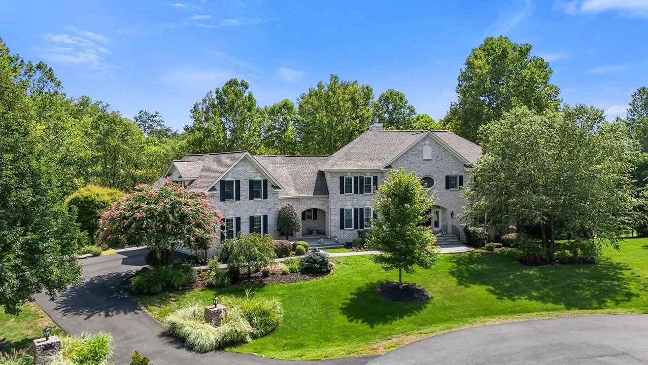 Professional dining room photography