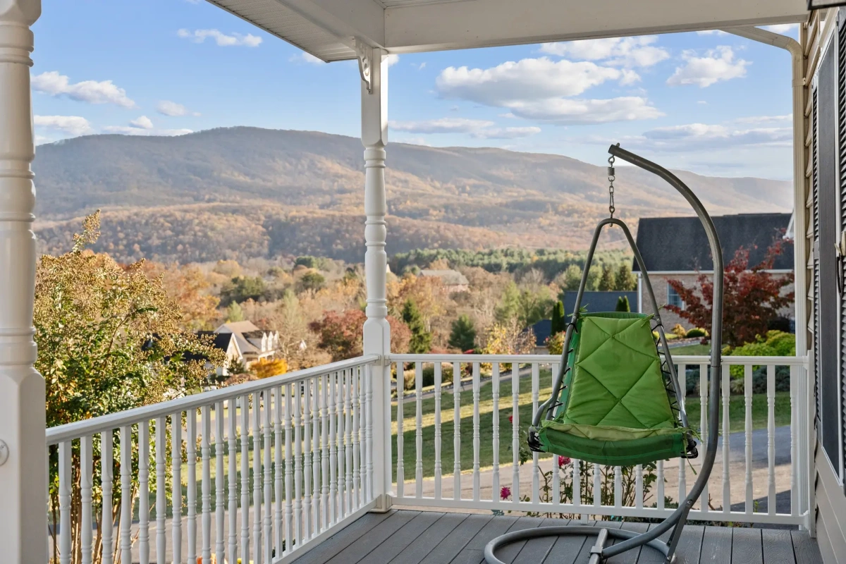 Edinburg, VA rental property interior photography